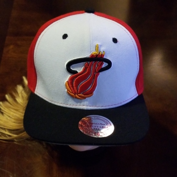 mitchell and ness miami heat hat